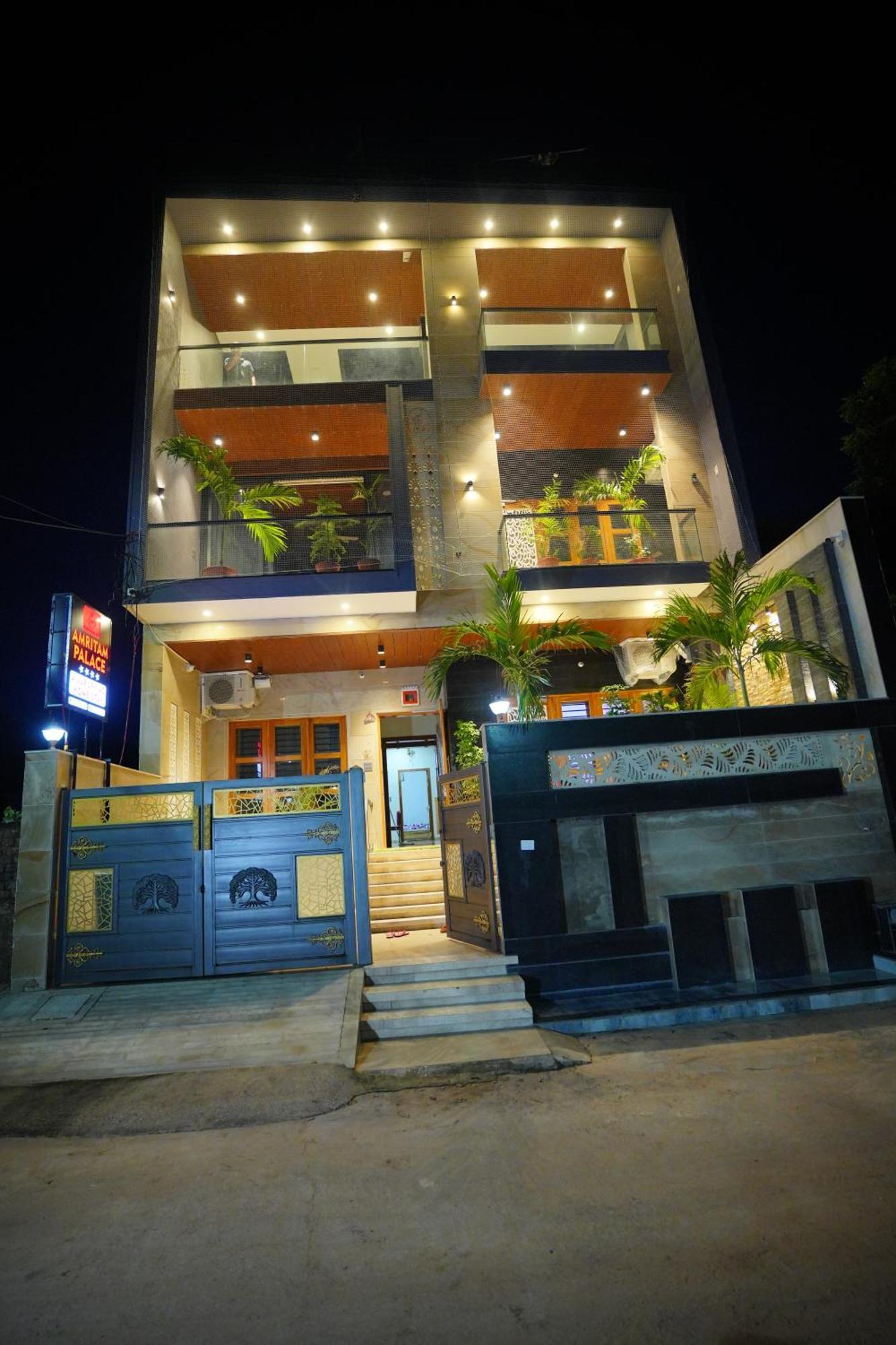 Amritam Palace A Luxury Ac Home Stay Ringas ภายนอก รูปภาพ