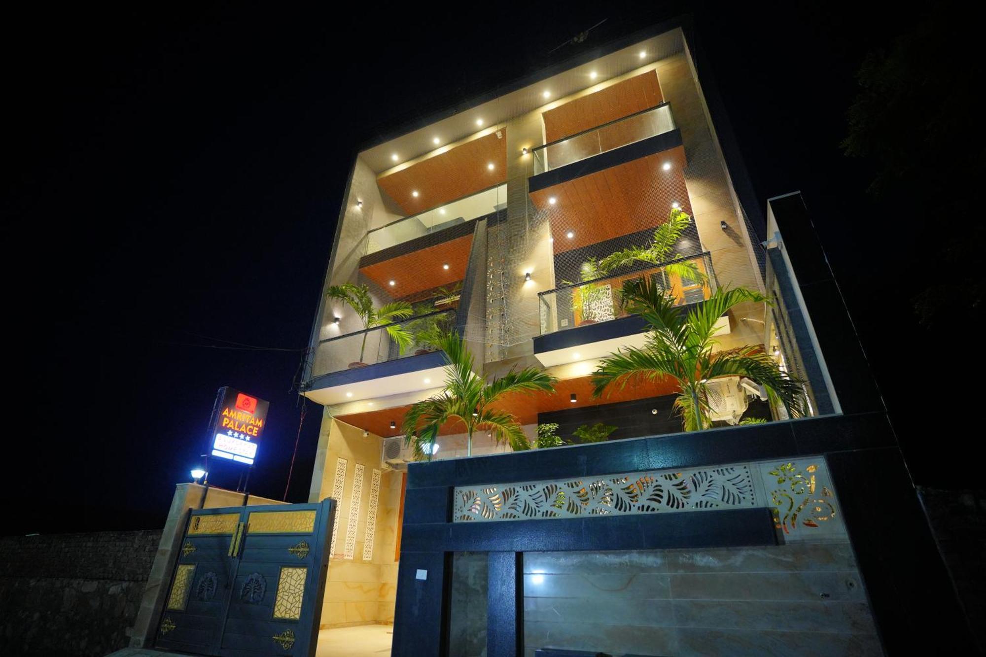 Amritam Palace A Luxury Ac Home Stay Ringas ภายนอก รูปภาพ