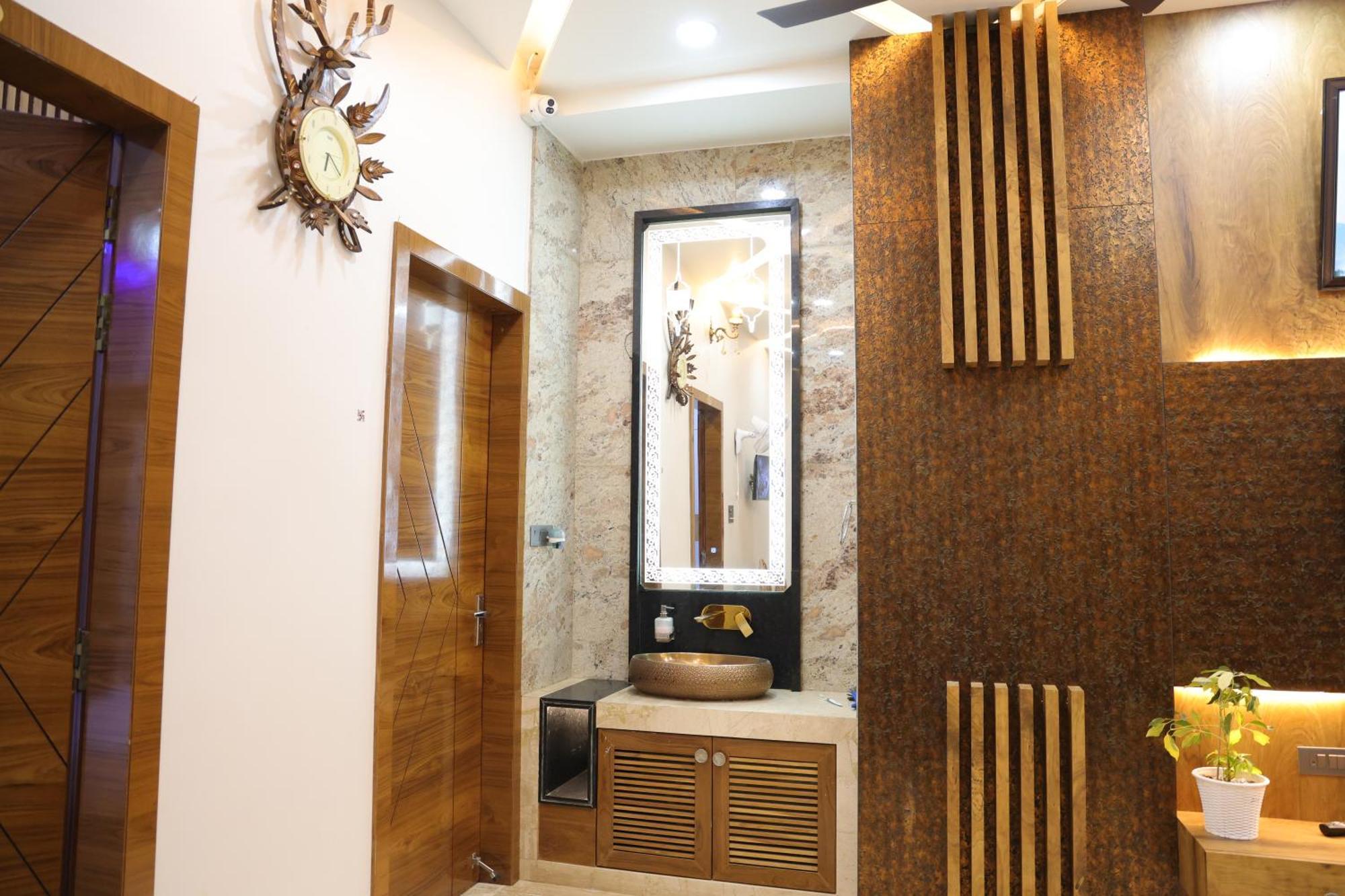 Amritam Palace A Luxury Ac Home Stay Ringas ภายนอก รูปภาพ