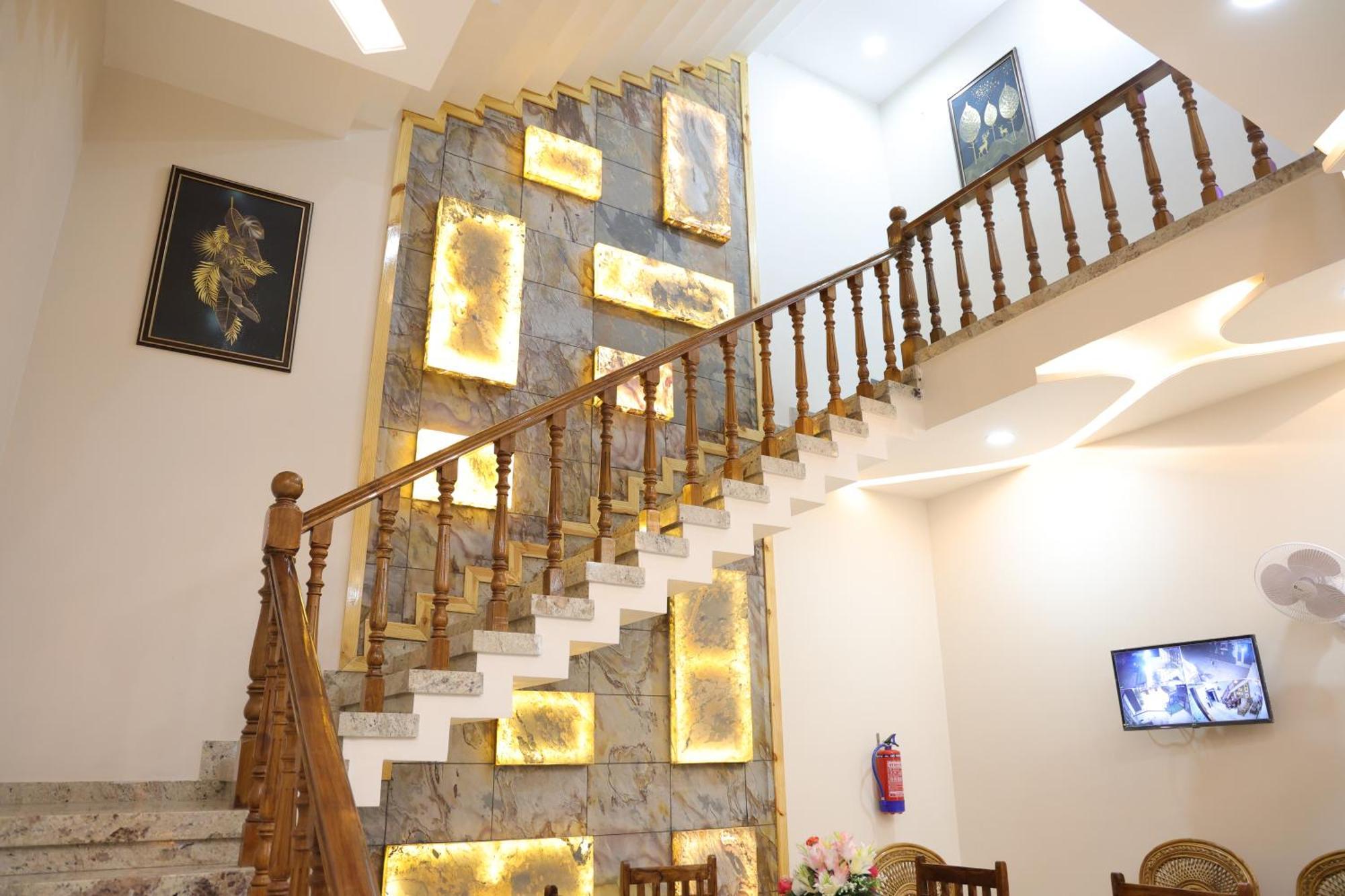Amritam Palace A Luxury Ac Home Stay Ringas ภายนอก รูปภาพ