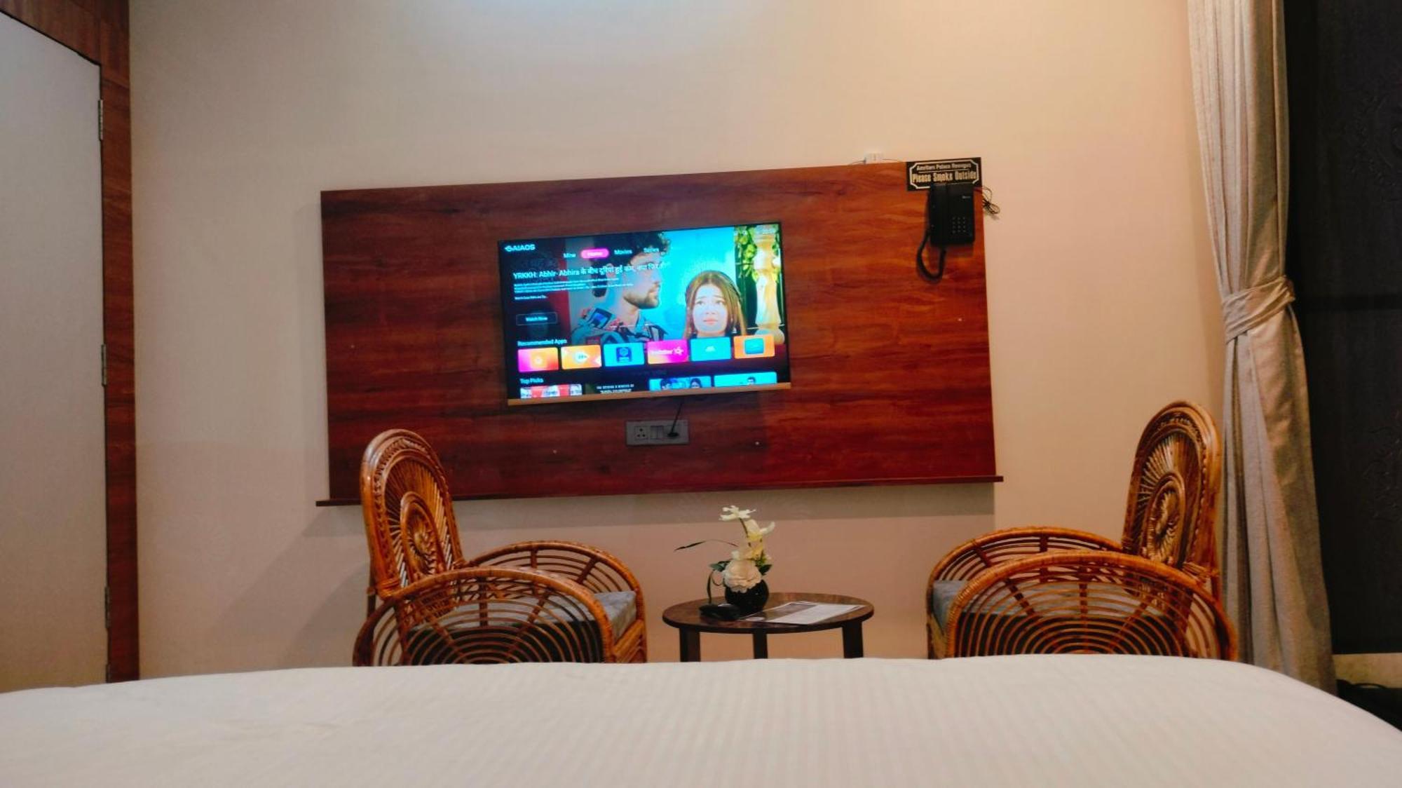 Amritam Palace A Luxury Ac Home Stay Ringas ภายนอก รูปภาพ